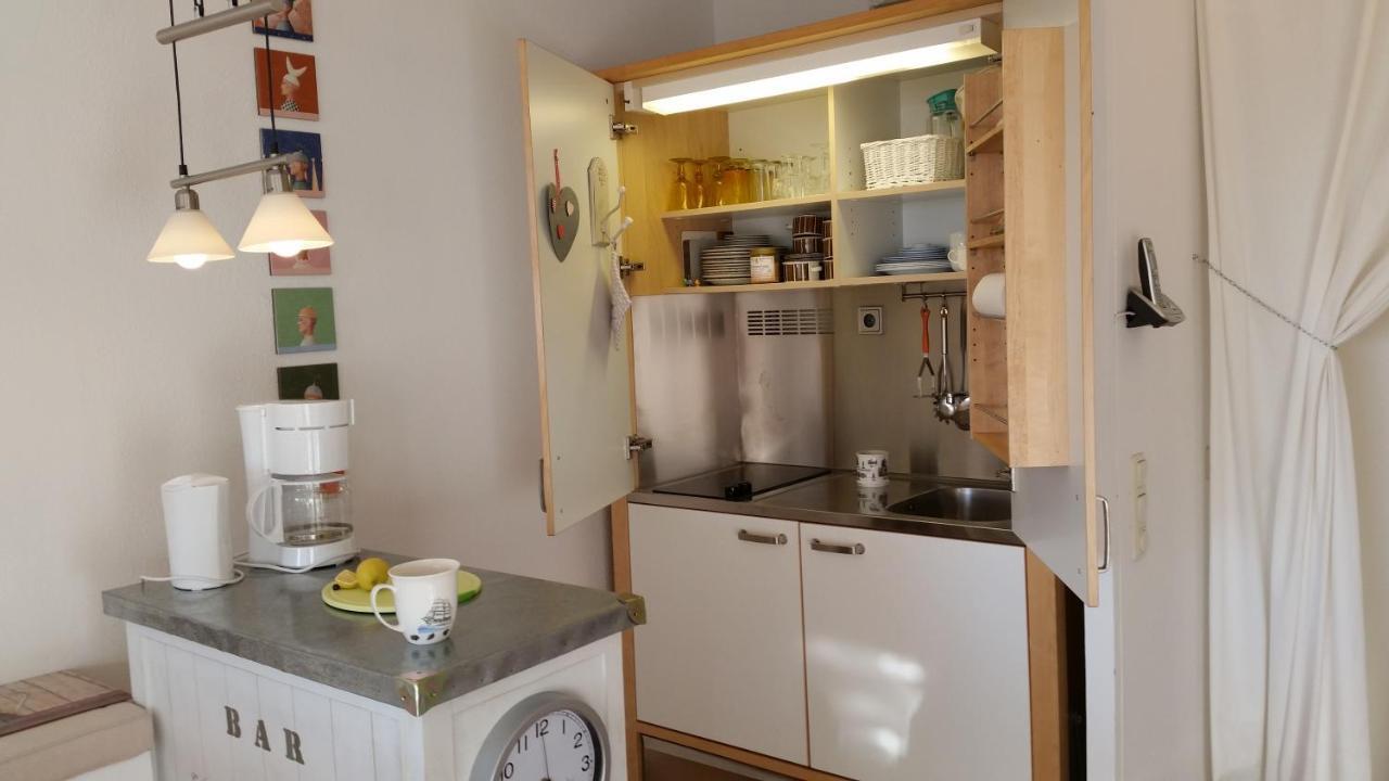 ZUM WOHLFÜHLEN-FERIENWOHNUNG FÜR MAX. 5 ERWACHSENE + 1 Kind, Schwimmbad vor der Tür/Tiere erlaubtKIND Sierksdorf Exterior foto