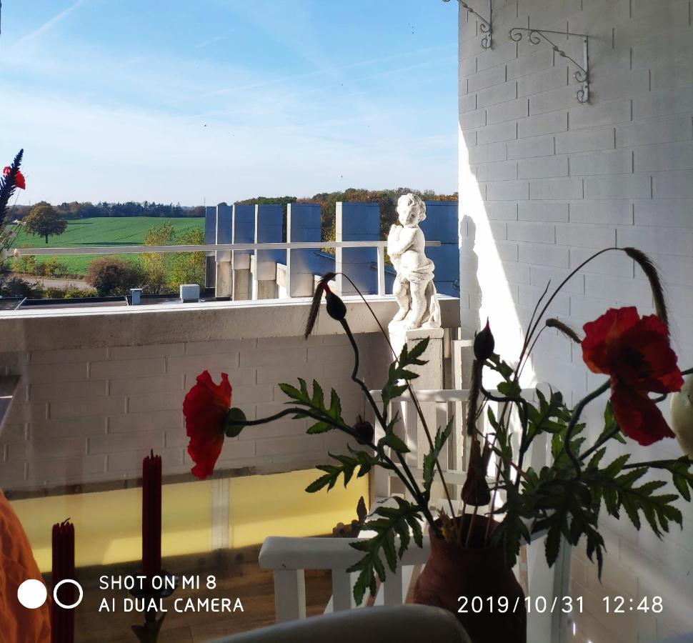 ZUM WOHLFÜHLEN-FERIENWOHNUNG FÜR MAX. 5 ERWACHSENE + 1 Kind, Schwimmbad vor der Tür/Tiere erlaubtKIND Sierksdorf Exterior foto